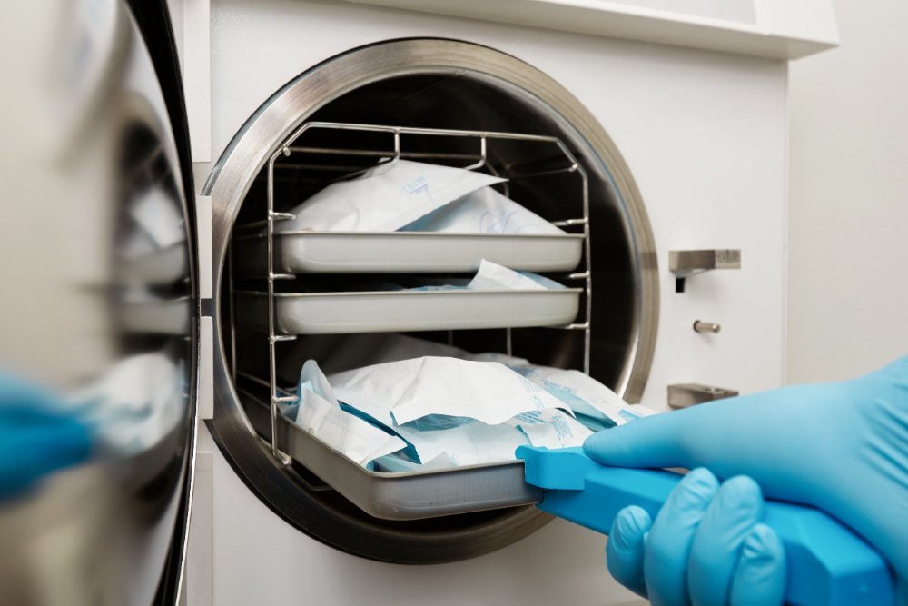 Hospital Surgical & Treatment Area Cleaning in Manchester, UK banner